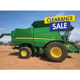 2017 John Deere S680 Harvester