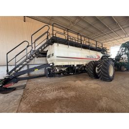 2018 John Deere 1870, Bourgault L7800 & 14000L Liquid Cart