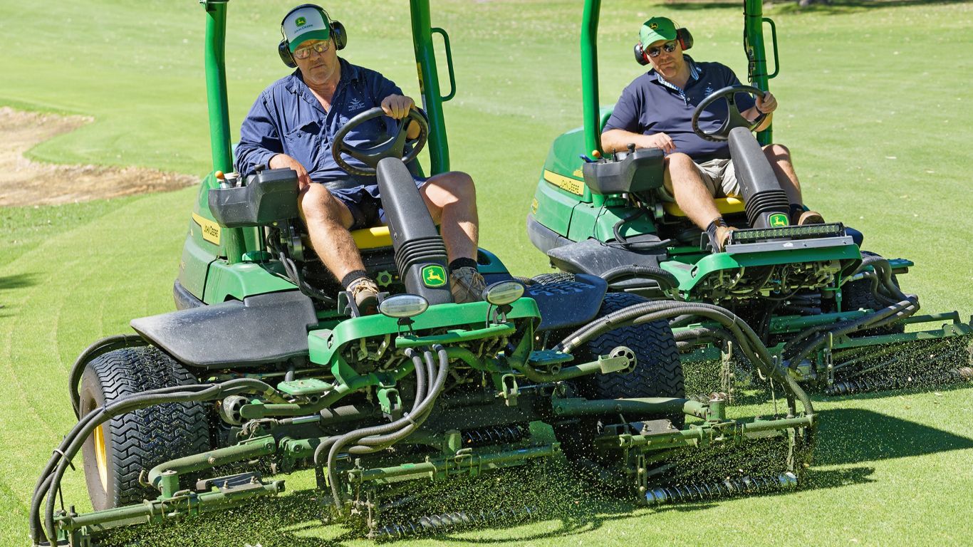 The 8700A PrecisionCutTM Fairway Mower and the 7200A PrecisionCutTM Trim, Rough & Surrounds Mower help to keep the course pristine.