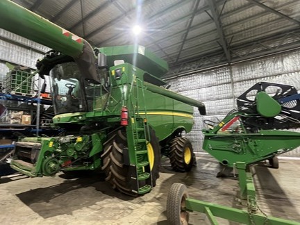 513765-513721_John_Deere_2023_S760