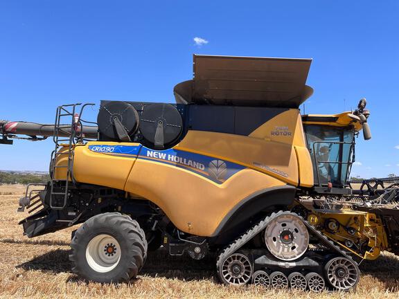 514160_New_Holland_2021_CR10.90