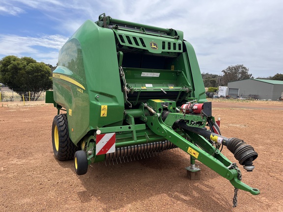 513671-V461R-John-Deere-Round-Balers