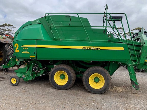513970-L341-John-Deere-Large-Square-Baler