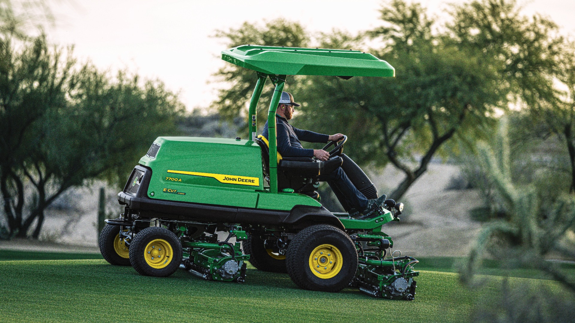 7700A_precisioncut_fairway_mower