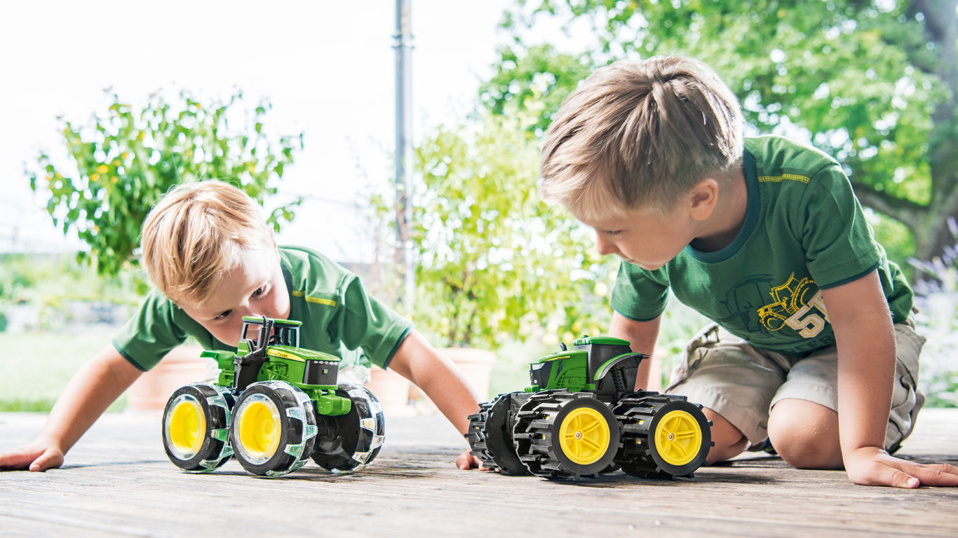 john-deere-2022-toys-catalogue-out-now